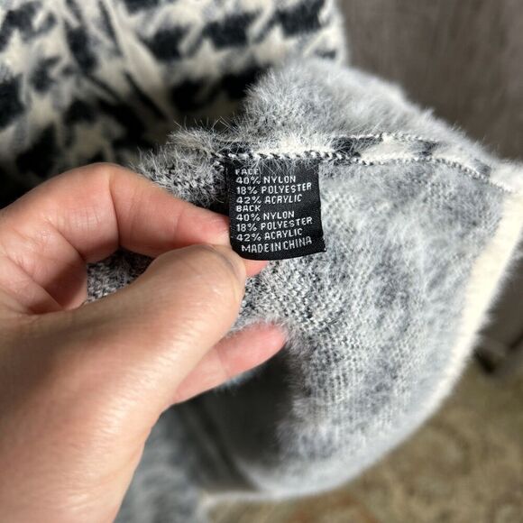 Urban Closet Houndstooth Coat Knit Black and White Soft Cozy Size XL - Picture 3 of 10